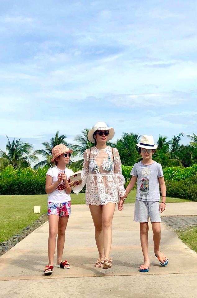 Diva Hồng Nhung khoe ảnh bikini nóng bỏng ở tuổi U50 gây ngỡ ngàng - ảnh 2