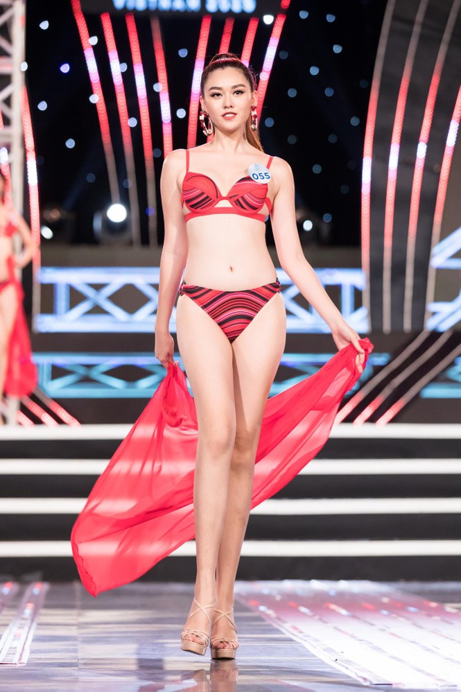 Màn diễn bikini của thí sinh phía Bắc 'đốt cháy' sân khấu Miss World VN - ảnh 3