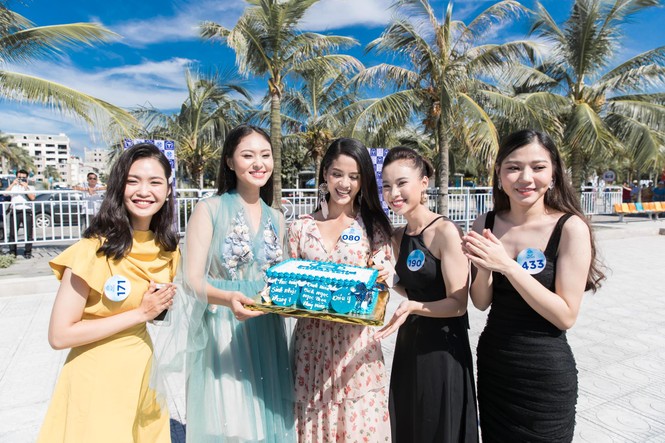 Miss World Việt Nam bất ngờ tổ chức sinh nhật cho thí sinh bằng trực thăng - ảnh 3