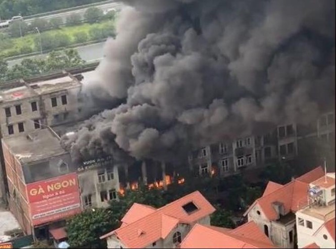 Dãy nhà tan hoang ở Thiên đường Bảo Sơn sau vụ cháy khủng khiếp - ảnh 1