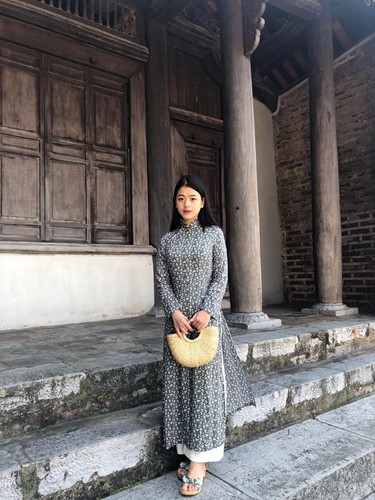 Con gái 15 tuổi của nghệ sĩ Chiều Xuân khoe ảnh áo tắm nóng bỏng - ảnh 10