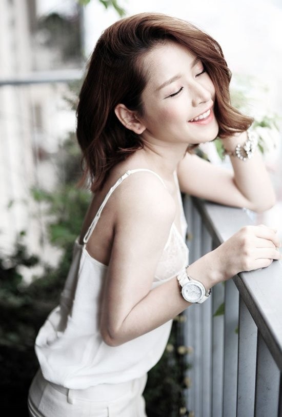 Chi Pu khoe ảnh vòng 1 căng đầy bất thường dính nghi án nâng ngực - ảnh 6