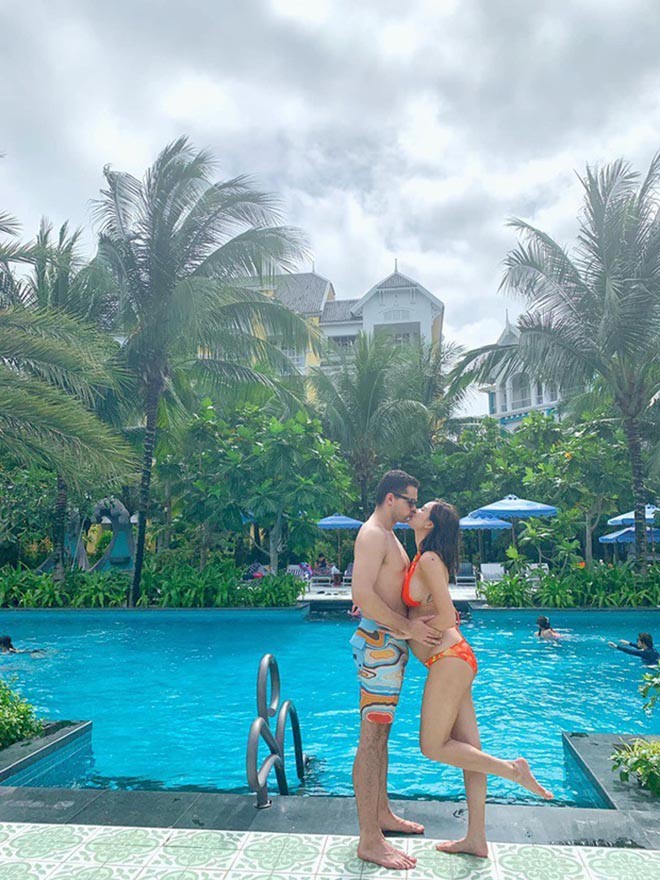 MC Phương Mai vẫn ‘nóng rực’ khi diện bikini dù đang mang bầu 6 tháng - ảnh 4