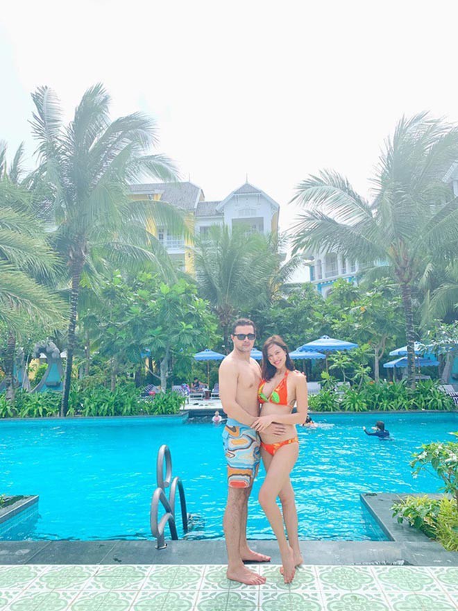 MC Phương Mai vẫn ‘nóng rực’ khi diện bikini dù đang mang bầu 6 tháng - ảnh 1