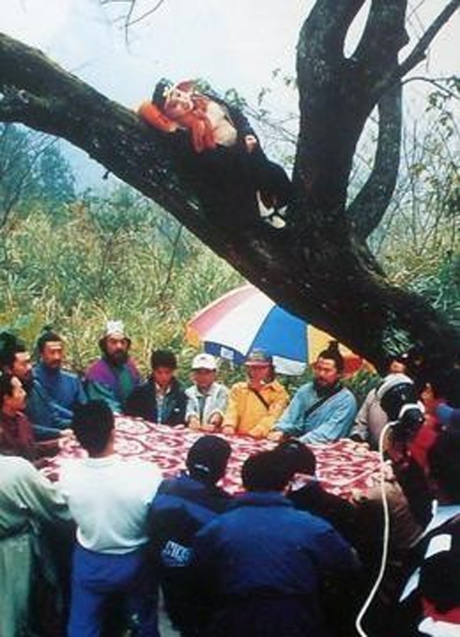 Ảnh hậu trường hiếm của phim Tây du ký 1986 tiết lộ nhiều bí mật không ngờ - ảnh 4