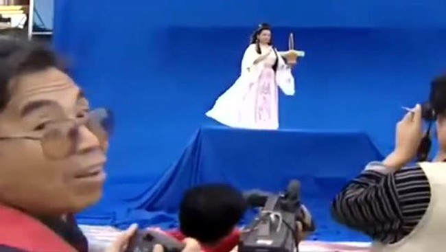 Ảnh hậu trường hiếm của phim Tây du ký 1986 tiết lộ nhiều bí mật không ngờ - ảnh 11