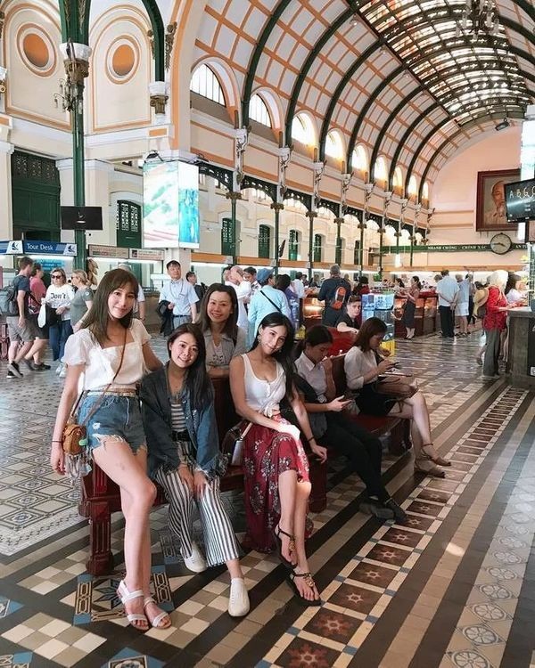 Vì sao hotgirl bị ‘ném đá’ vì mặc bikini tạo dáng phản cảm ở Suối Tiên - ảnh 1