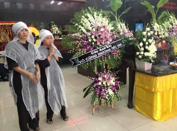 Showbiz 29/8: Sỹ Luân lần đầu công khai bạn gái sau 6 năm yêu bí mật - ảnh 2