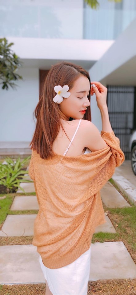 Nhã Phương gầy trơ xương sau khi sinh con gây ‘sốc’ - ảnh 1