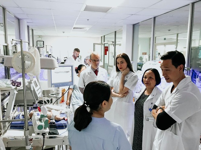 Hồ Ngọc Hà đi từ thiện vẫn bị ‘ném đá’ vì lý do không ngờ - ảnh 1