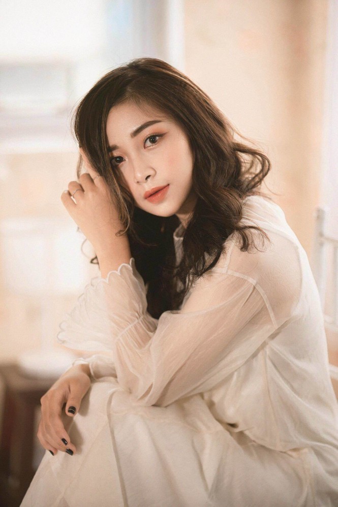 Bạn gái mới của Phan Văn Đức là hotgirl Nghệ An đình đám mạng xã hội - ảnh 1