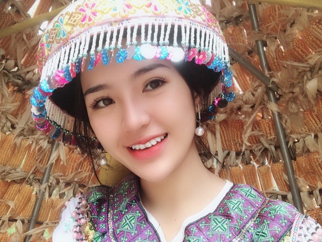 Ngồi rửa cả sân bát đũa, cô gái xinh đẹp bị nghi 'làm màu' - ảnh 3