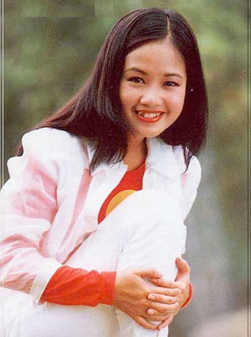 Những hình ảnh thanh xuân răng khểnh của diva Hồng Nhung - ảnh 9
