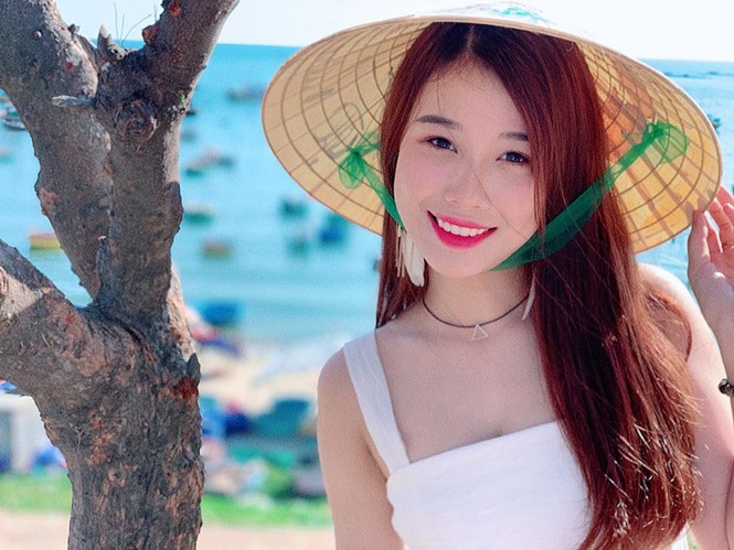 Bạn gái hotgirl của Văn Toàn liên tục tung ảnh bikini khoe 3 vòng 'bỏng mắt' - ảnh 1