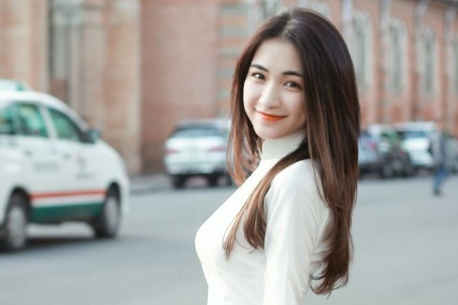 Showbiz 7/11: Phan Văn Đức và bạn gái hotgirl làm đám hỏi vào tháng sau - ảnh 1