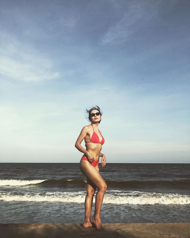 Loạt ảnh bikini nóng 'bỏng mắt’ của ca sĩ Phương Linh - ảnh 8