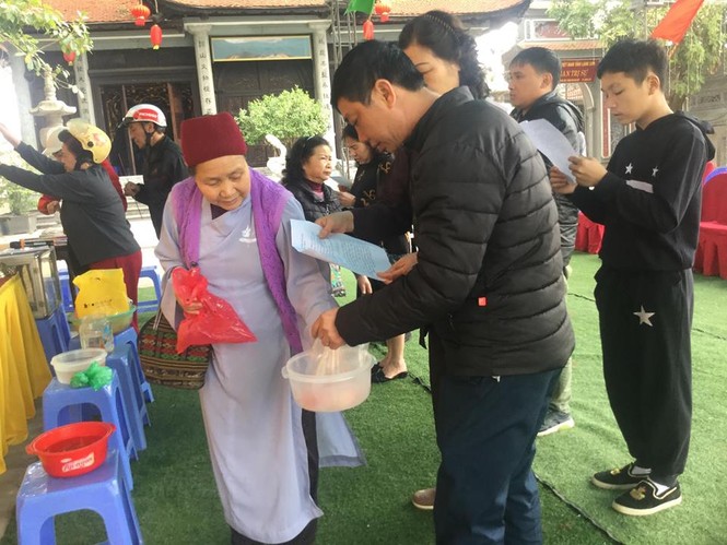 thả cá chép tiễn ông Công, ông Táo - ảnh 3