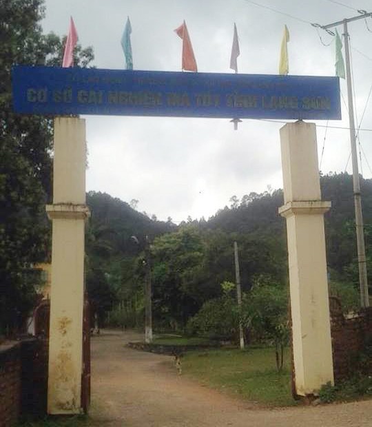 Yêu sách đòi rượu bia bất thành, 14 học viên trốn trại cai nghiện - ảnh 1