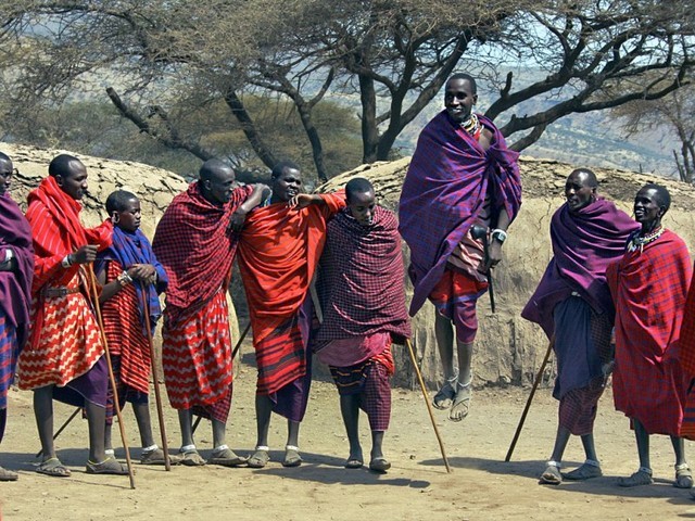 Ngộp thở trước vẻ đẹp hoang dã ở miệng núi lửa Ngorongoro - ảnh 3