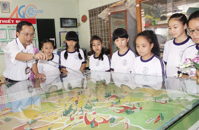 Môn lịch sử: Học Hồ Chí Minh chúng ta nên học gì? - ảnh 1