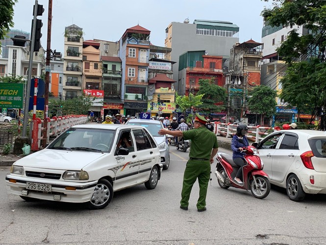 Hàng triệu học sinh cả nước bước vào cuộc đua lớp 10 nóng bỏng - ảnh 28