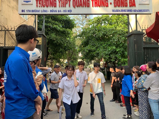 Hàng triệu học sinh cả nước bước vào cuộc đua lớp 10 nóng bỏng - ảnh 40