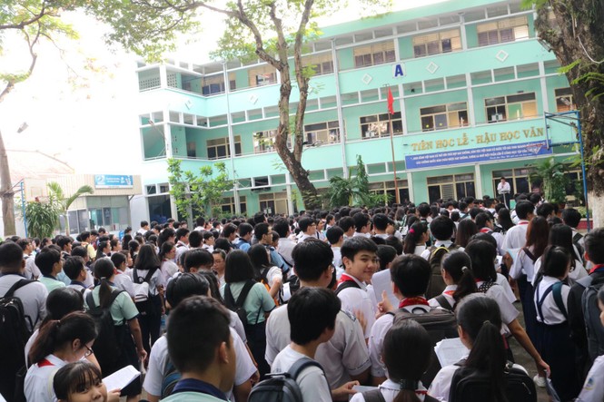 Hàng triệu học sinh cả nước bước vào cuộc đua lớp 10 nóng bỏng - ảnh 18