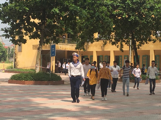 Ngày đầu thi THPT 2019: Siết chặt an ninh, cập nhật giải đề thi Ngữ Văn - ảnh 56