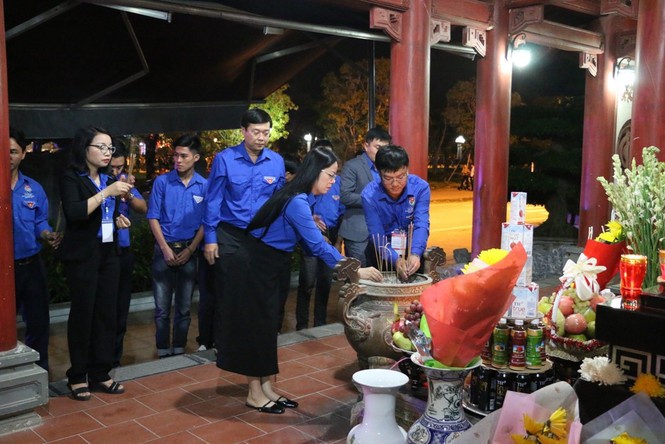 Trung ương đoàn dâng hoa, dâng hương tại Truông Bồn - ảnh 4