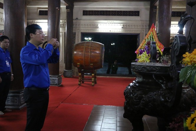 Trung ương đoàn dâng hoa, dâng hương tại Truông Bồn - ảnh 5