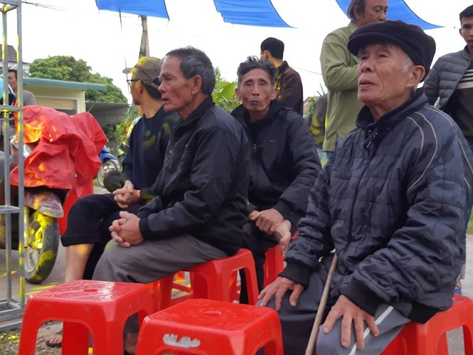 Gia đình Văn Đức, Công Phượng mở tiệc xem chung kết lượt đi - ảnh 8