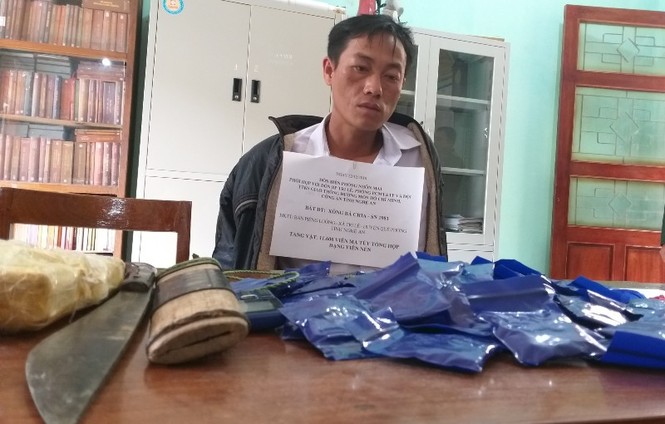 Vận chuyển ma túy bán kiếm lời, đối tượng bị bộ đội biên phòng bắt giữ - ảnh 1