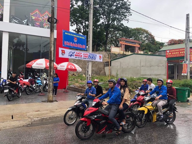 Tình nguyện mùa thi nơi “chảo lửa Đông Dương” - ảnh 2