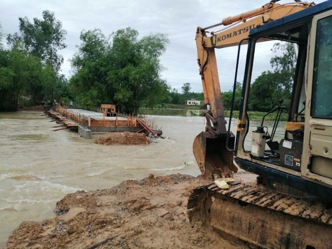 Vỡ kênh mương khiến hàng trăm hộ dân Nghệ An bị ngập sâu - ảnh 2