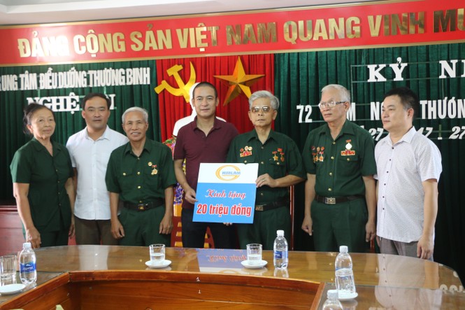 Tập đoàn Him Lam trao quà tri ân thương bệnh binh nặng Nghệ An - ảnh 1