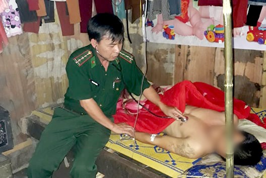 Mâu thuẫn với người yêu, nam thanh niên ăn lá ngón tự tử - ảnh 1
