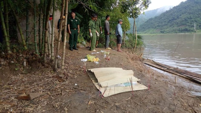 Thi thể bé trai trôi dạt bờ sông Lam sau 3 ngày mất tích - ảnh 1