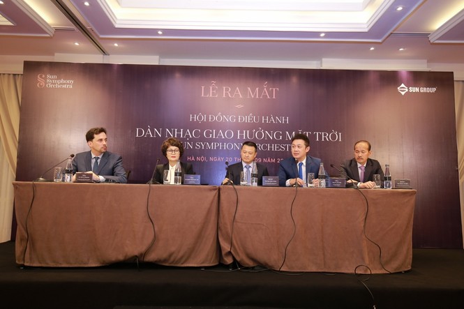 MC Anh Tuấn thành Giám đốc dàn nhạc giao hưởng tư nhân đầu tiên - ảnh 1