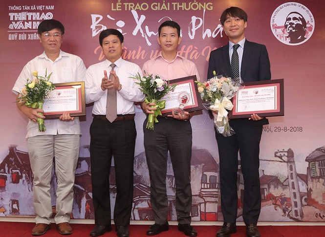 Phố bích hoạ Phùng Hưng nhận giải thưởng Bùi Xuân Phái 2018 - ảnh 1