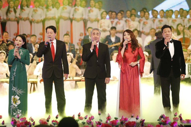 Thủ tướng dự chương trình nghệ thuật 'Lời Bác dặn trước lúc đi xa' - ảnh 3