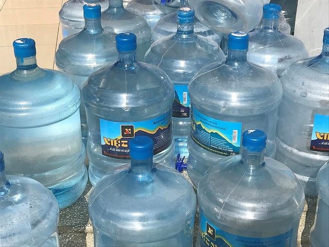 Nước uống nhiễm khuẩn: Phụ huynh yêu cầu tẩy chay nhãn hàng Việt Xưa - ảnh 1