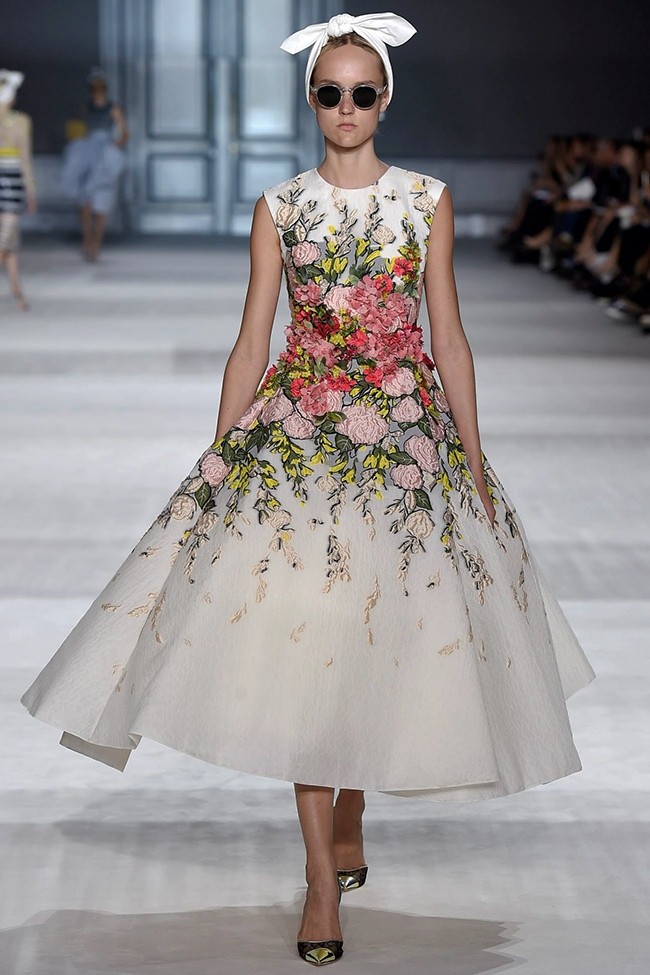 Những nàng thơ yêu kiều của Giambattista Valli - ảnh 6