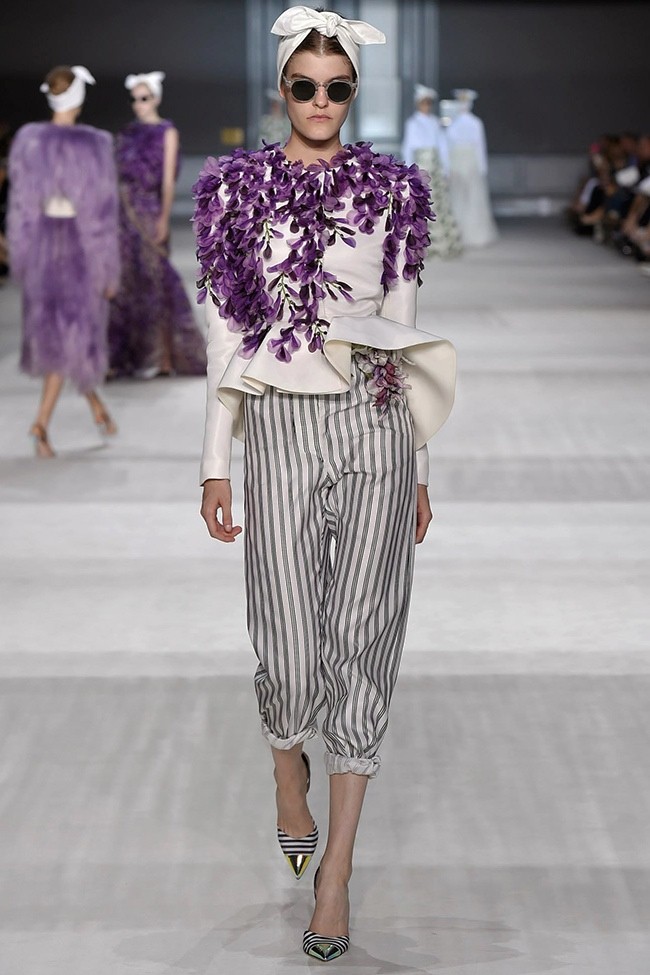 Những nàng thơ yêu kiều của Giambattista Valli - ảnh 15
