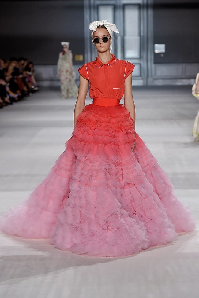 Những nàng thơ yêu kiều của Giambattista Valli - ảnh 25