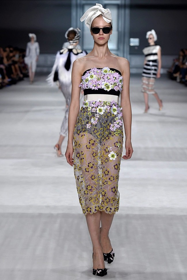 Những nàng thơ yêu kiều của Giambattista Valli - ảnh 3