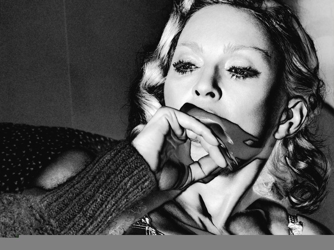 Madonna: ‘Ngũ tuần’ vẫn tự tin khoe vòng 1 nóng bỏng - ảnh 8