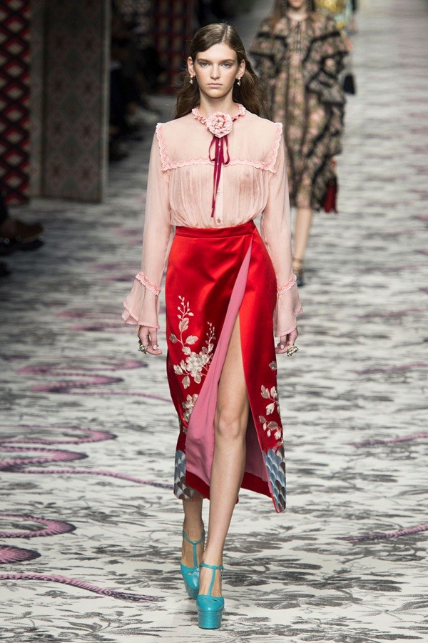 Làn gió tươi mới trong BST Gucci xuân hè 2016 - ảnh 1