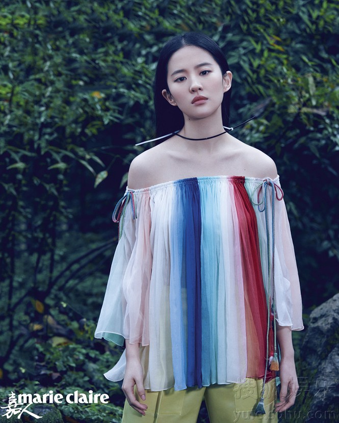 Lưu Diệc Phi đẹp như công chúa tuyết đón Giáng sinh - ảnh 9