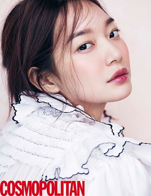 Shin Min Ah vai trần đầy cuốn hút - ảnh 9