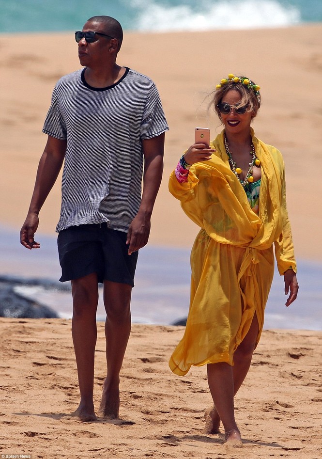 Vợ chồng Beyonce ngọt ngào tình tứ ở Hawaii - ảnh 6